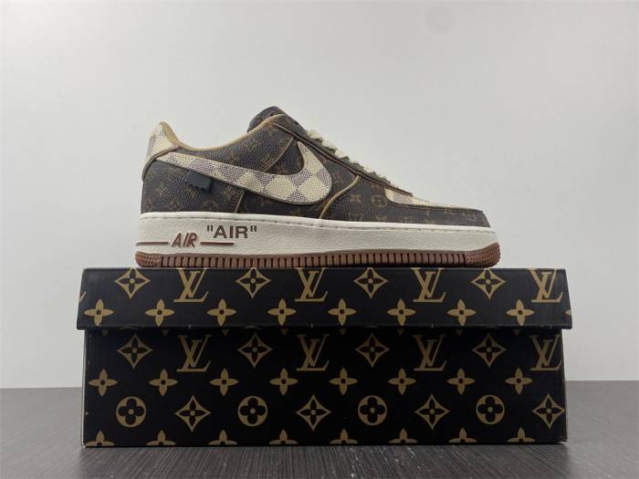 NIKE AIR FORCE1’07 SNEAKERS
