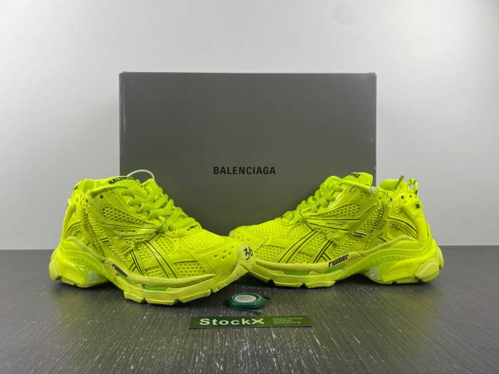 Ba*len*cia*ga -runner
