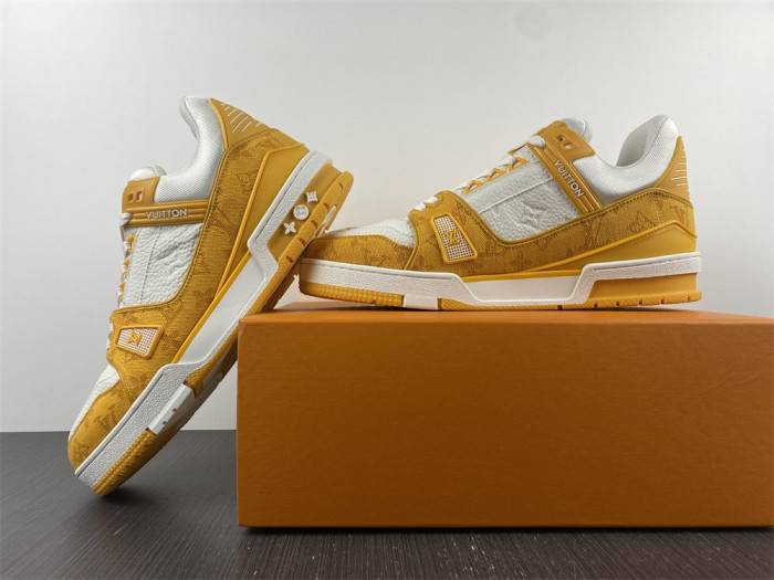 LOUI VUITTO SNEAKER