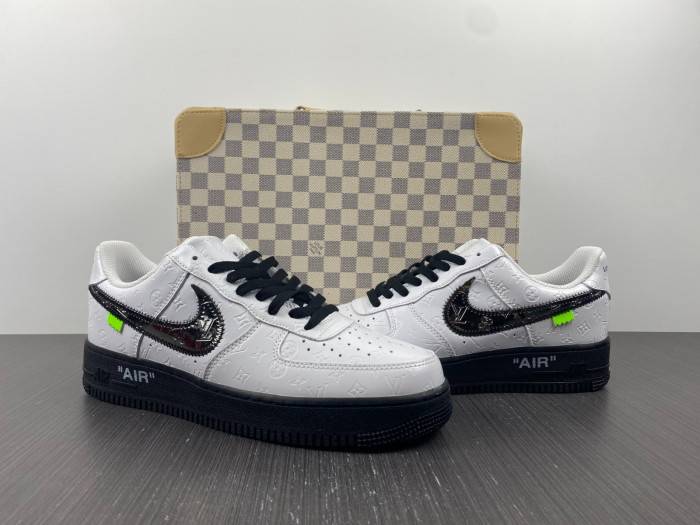 NIKE AIR FORCE SNEAKERS