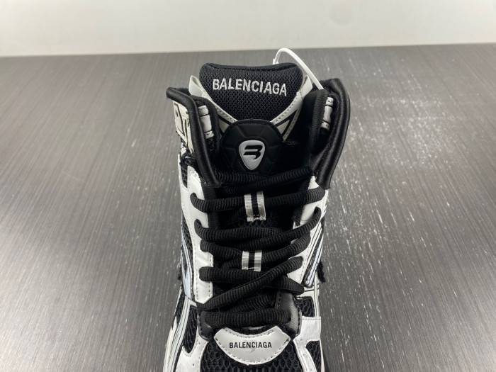 Ba*len*cia*ga -runner high