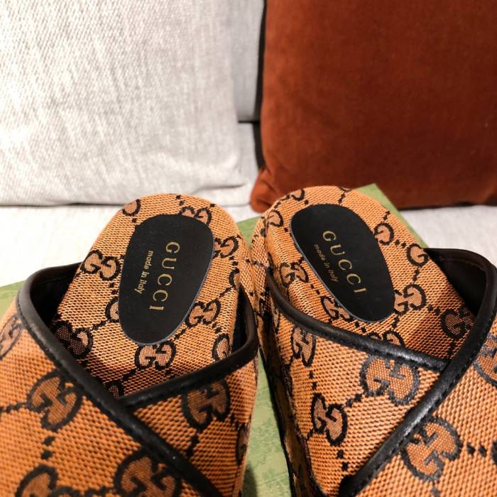 GUCC SLIPPERS