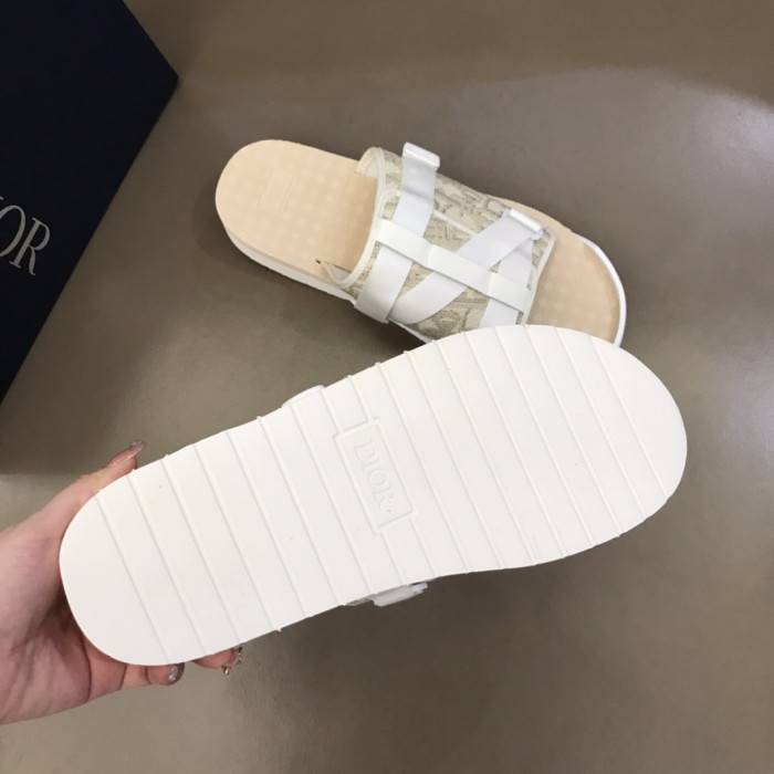 D10R SANDALS