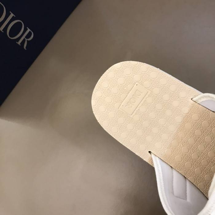 D10R SANDALS