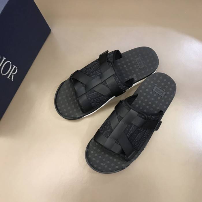 D10R SANDALS
