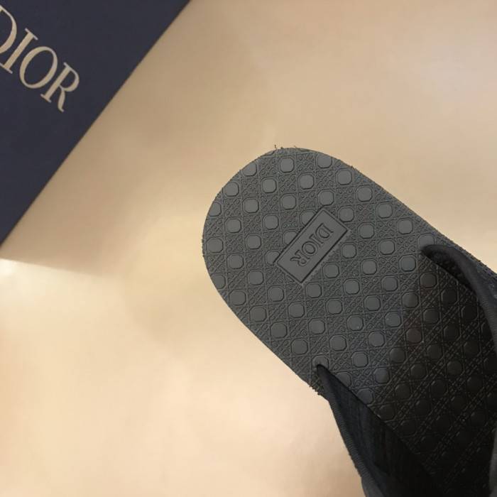 D10R SANDALS
