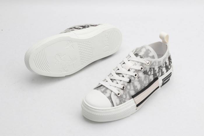 D10R B23 OBLIQUE LOW TOP SNEAKER