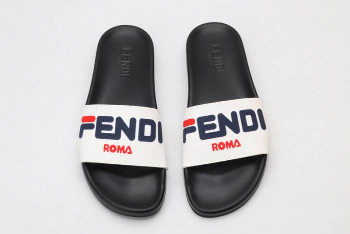 FEND1 SLIPPERS