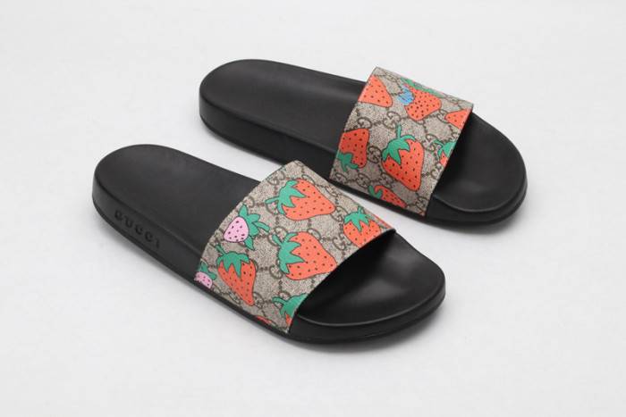 GUCC SLIPPERS