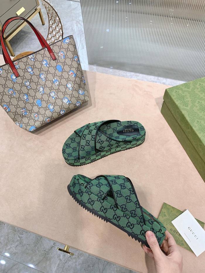 GUCC SLIPPERS