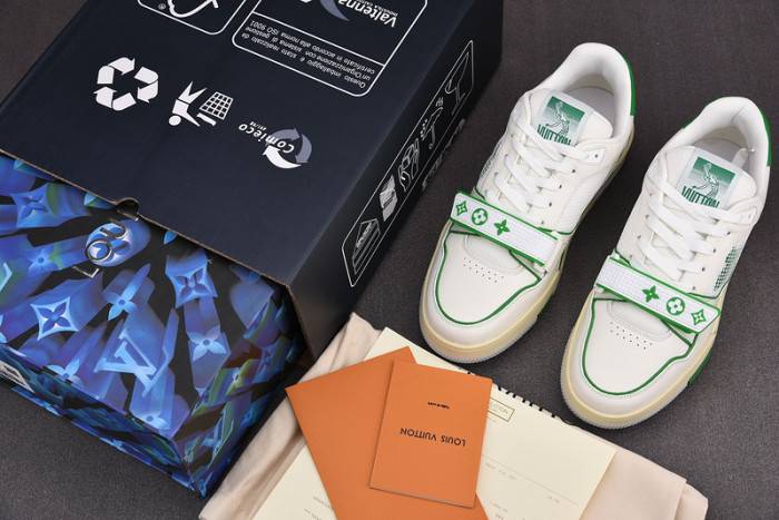 LOUI VUITTO SNEAKER
