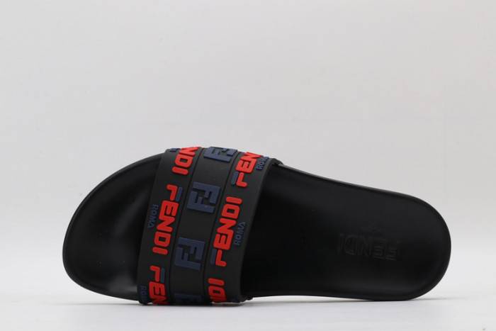 FEND1 SLIPPERS
