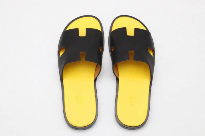 HERM*S SLIPPERS