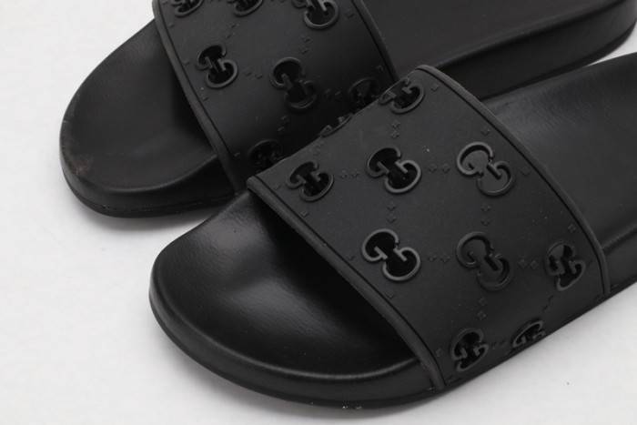 GUCC SLIPPERS