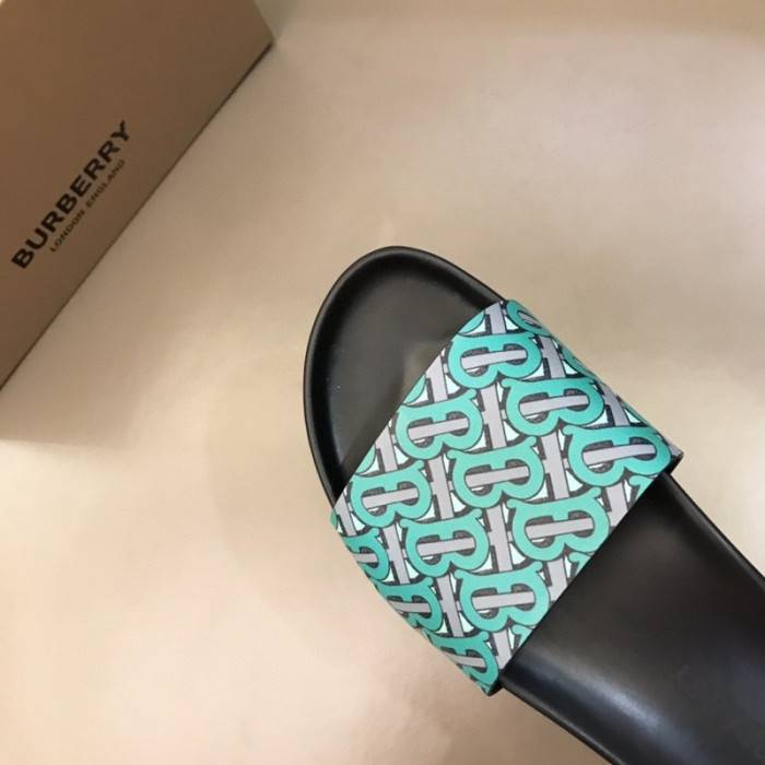 BUR_BERRY SLIPPERS