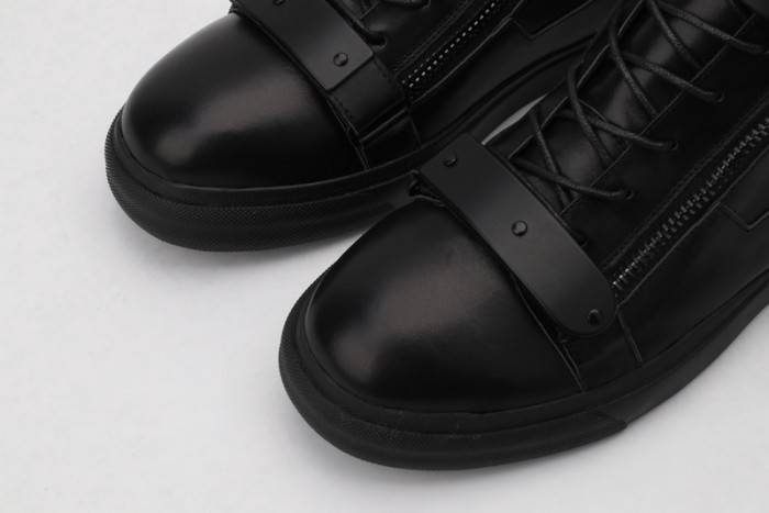GZ SNEAKER