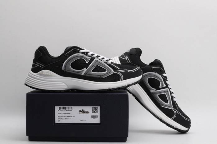 D10R B30 SNEAKER