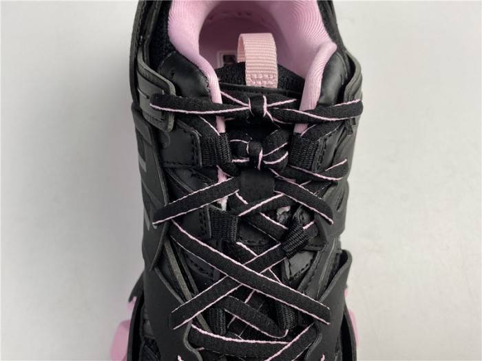 BLCG Track Trainer pink and black lighted 542023 W3AC1 1050