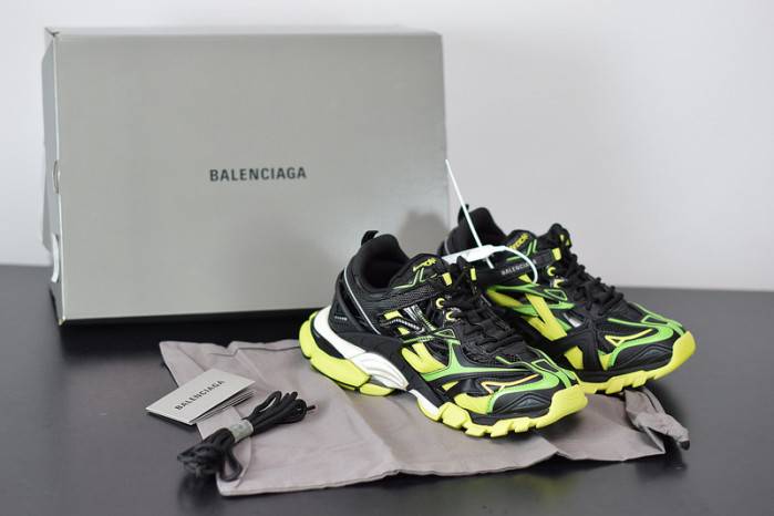 BLCG Track.2 black fluorescent and yellow 570391 W2GN3 1022