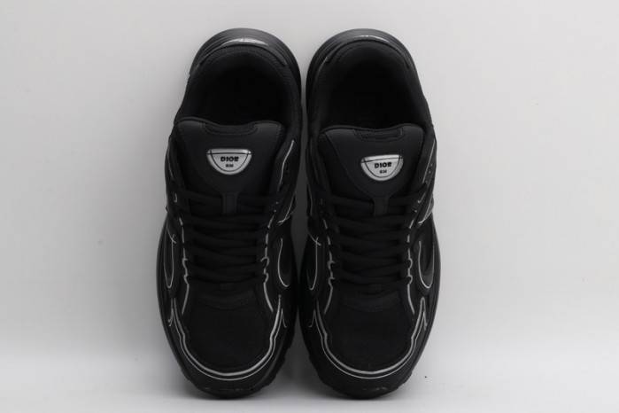D10R B30 SNEAKER