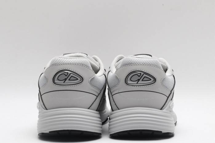 D10R B30 SNEAKER