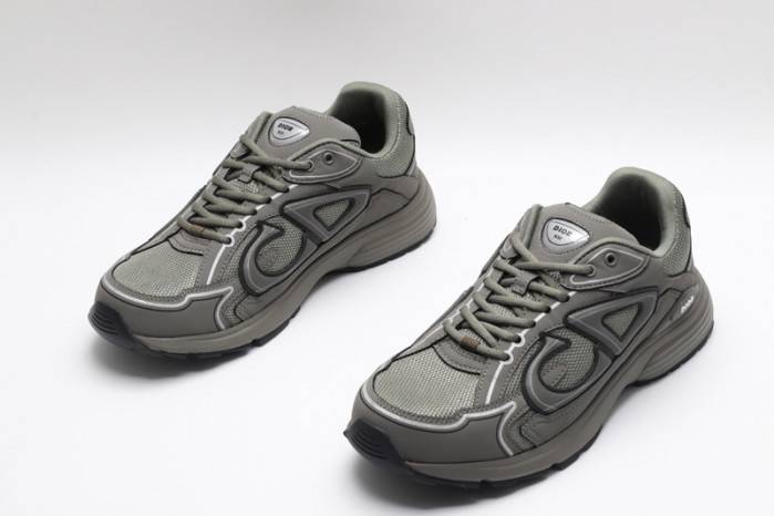 D10R B30 SNEAKER
