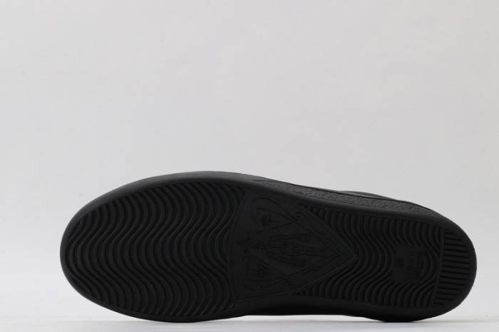 GUCC Ace Embroidered Low-Top Sneaker 431942A38G09064