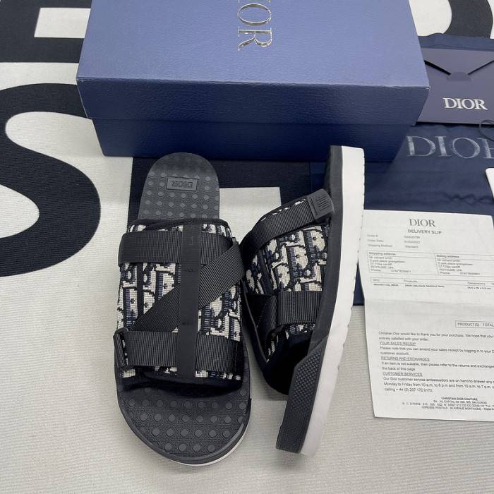 D10R SANDALS