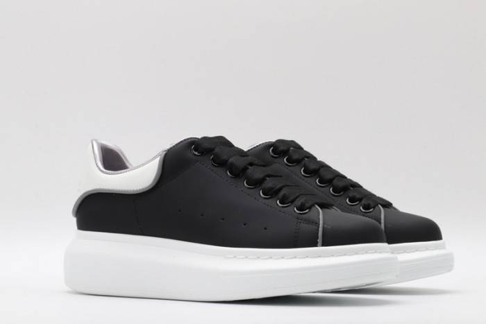 MQ Sneakers
