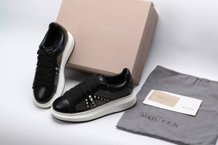 MQ Sneakers