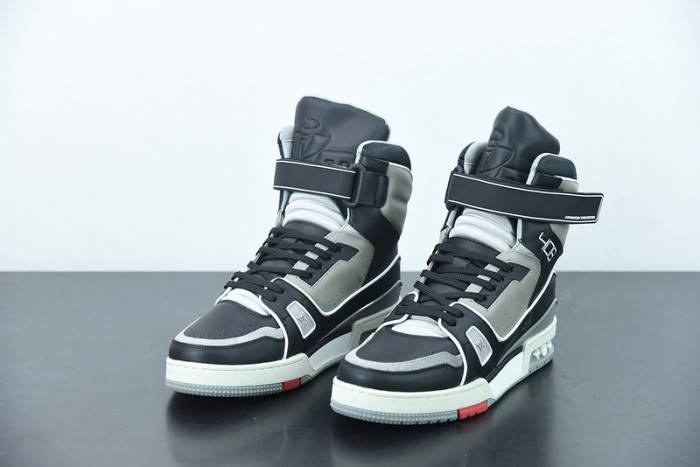 LOUI VUITTO SNEAKER