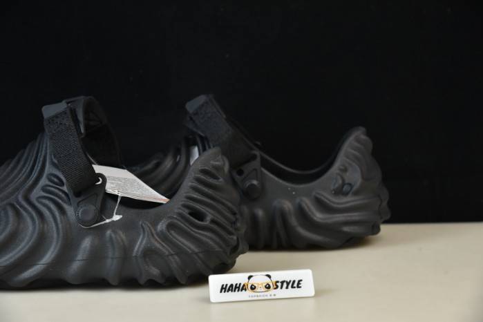 Cr*0*s pollex clog by salehe bembury black 207393-123