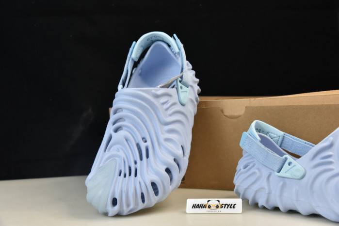 Cr*0*s pollex clog by salehe bembury blue 207393-4st