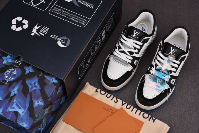 LOUI VUITTO SNEAKER