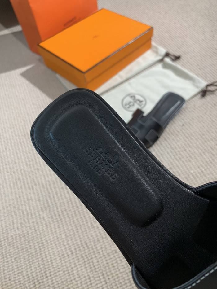 HERM*S SLIPPERS