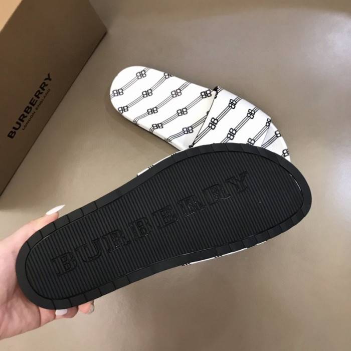 BUR_BERRY SLIPPERS