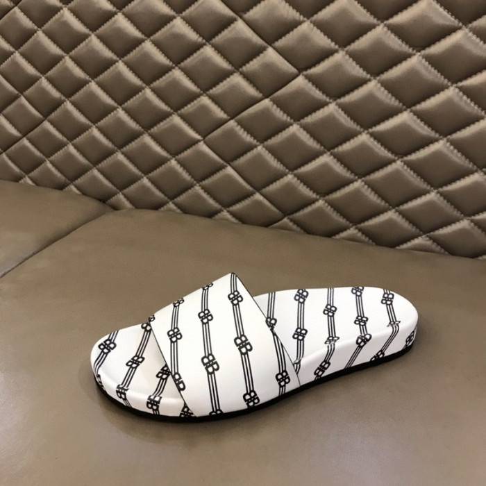 BUR_BERRY SLIPPERS