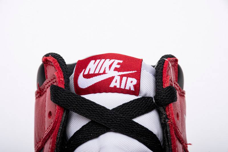 Air Jordan 1 High OG Chicago