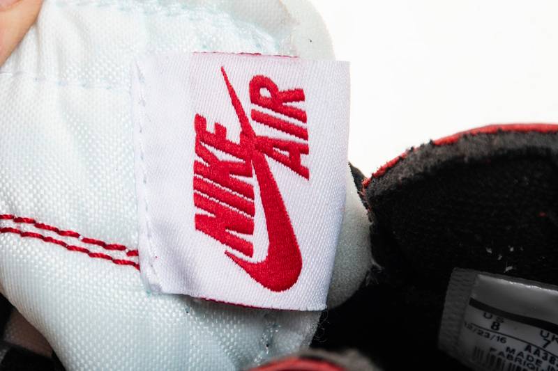Air Jordan 1 Retro High Off-White Chicago