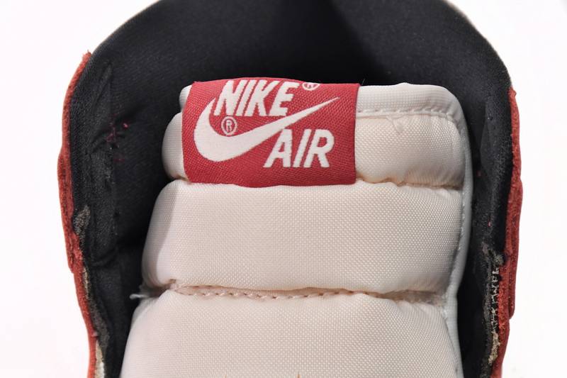 Air Jordan 1 Retro High OG Chicago Lost and Found