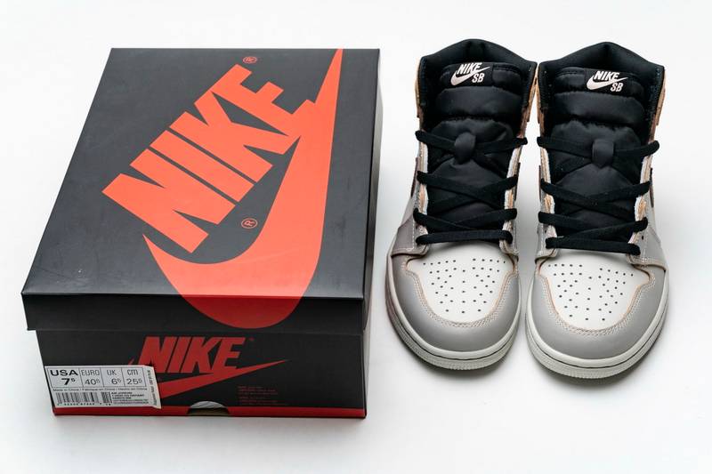 Air Jordan 1 Retro High OG Defiant SB NYC to Paris