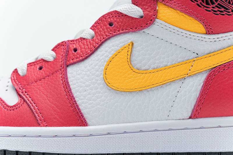 Air Jordan 1 Retro High OG Light Fusion Red