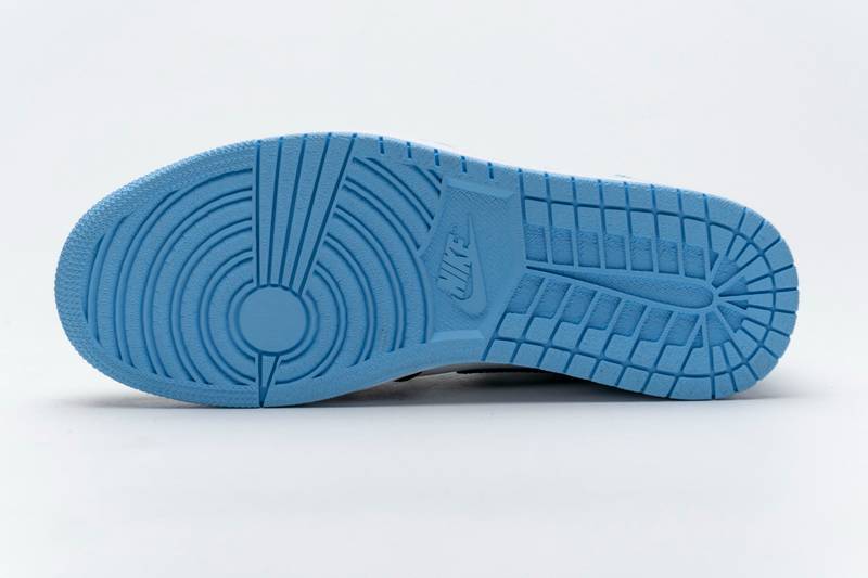Air Jordan 1 Retro High OG UNC Patent