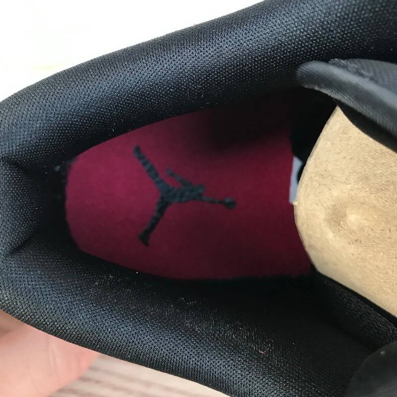 Air Jordan 1 Low Light Smoke Grey​
