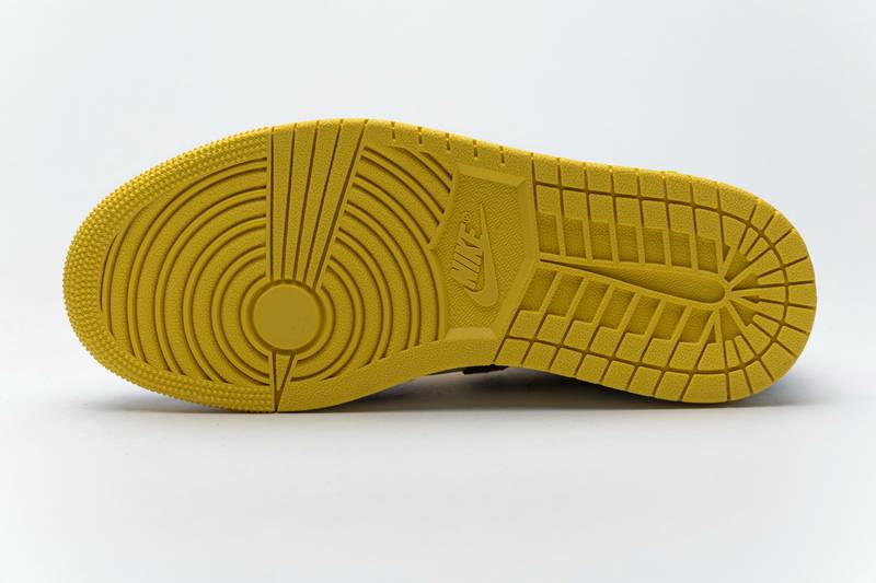 Air Jordan 1 Mid SE Maison Chateau Rogue Fearless