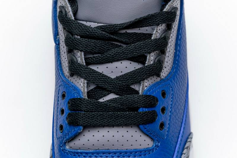Air Jordan 3 Retro Varsity Royal