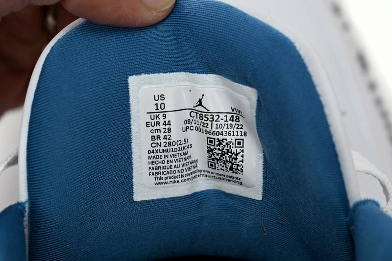 Air Jordan 3 Retro Wizards