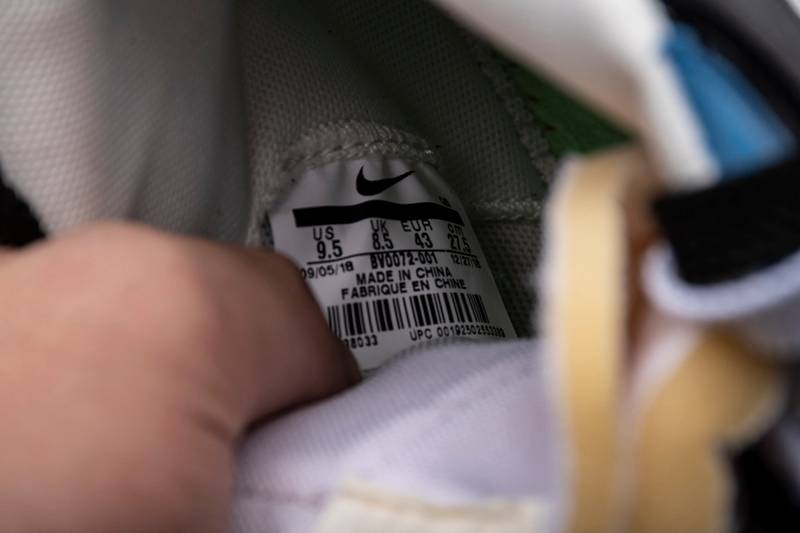 Nike Blazer Mid sacai White Black Legend Blue