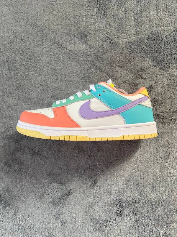 Nike Dunk Low Light Soft Pink