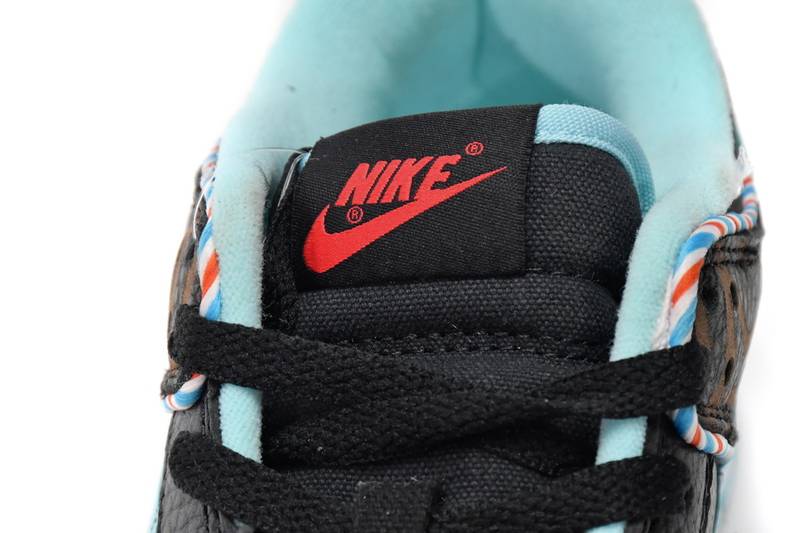 Nike Dunk Low SE Barber Shop Black